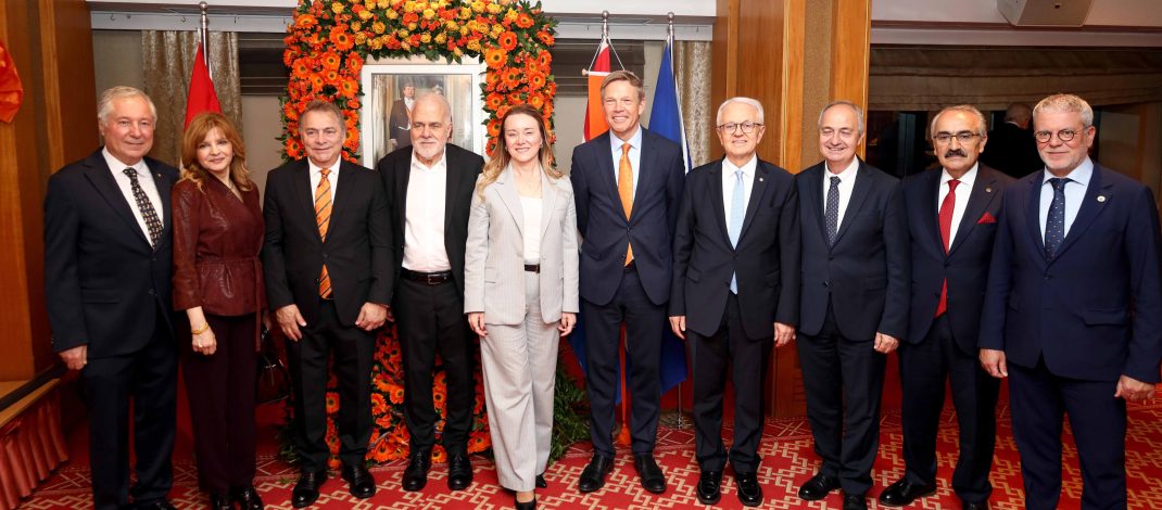 İzmir’de Hollanda Kral Günü Resepsiyonu