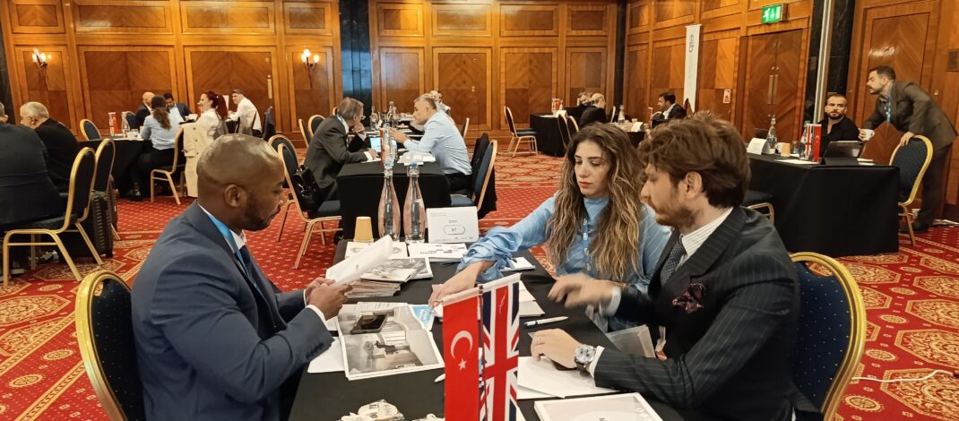Türk mobilyası Londra’da alıcılar ve tasarım dünyasıyla buluştu